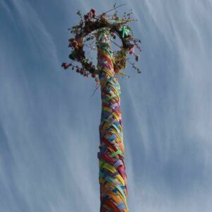 maypole beltaine πρωτομαγιά folklore